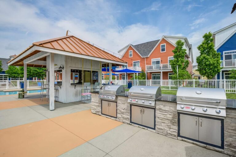Grill out with your friends at our apartments in Linworth.