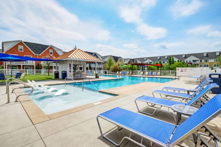 Enjoy our resort-style swimming pool with a tiki bar in the middle at our luxury apartments in Worthington.